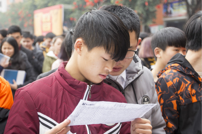 让梦想在新华绽放——姐姐的期待与少年的计算机梦